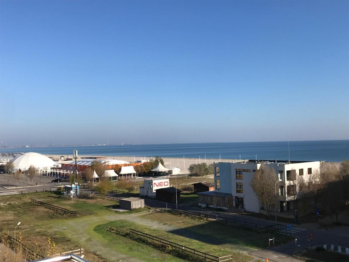 Apartament Summerland Mamaia Nord Exterior photo